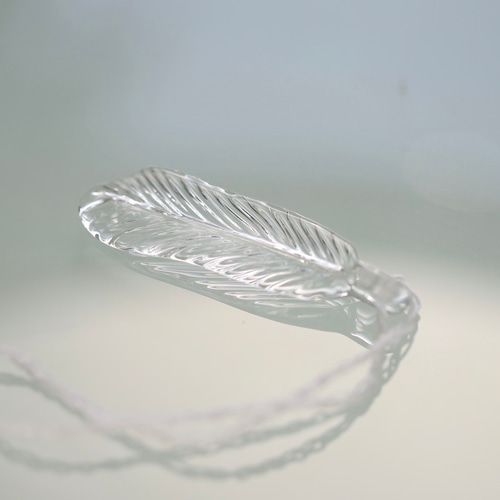 天使の羽根： Glass Feather（White Thread）波動玉® 0911 ネックレス
