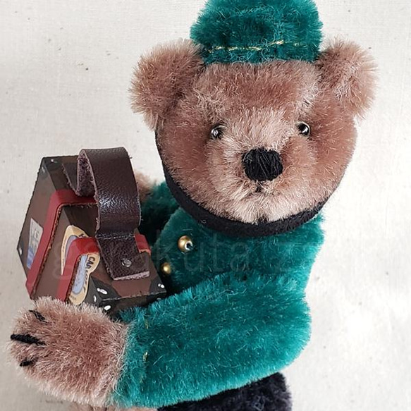 がらくたざっく★☆テディベア/14cm★☆旅行に行きたい！★緑のお洋服を着たポーター BellBoy bear 5枚目の画像