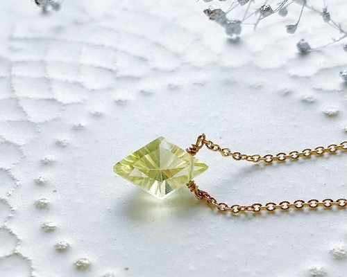 高級レモンクォーツ4.78ct トパーズWGネックレスソ付　おまけあり レモンクォーツのダイヤコンケーブカットネックレス -Anastasia