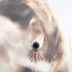 2way fringe pierce  (オニキス＋ペールピンク) ステンレスピアス 5枚目の画像