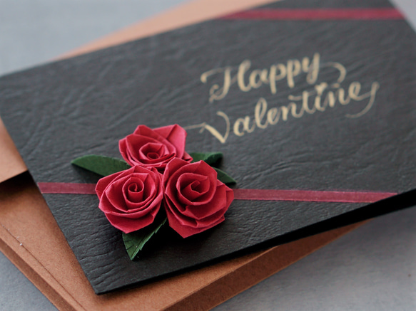 ペーパークイリングとカリグラフィーのミニバレンタインカード【Happy Valentine】　バラのミニカード 2枚目の画像