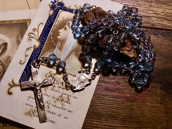 フランス アンティーク アクアマリン調 ガラス ロザリオ リメイク クロス キリスト 聖母マリア 1枚目の画像