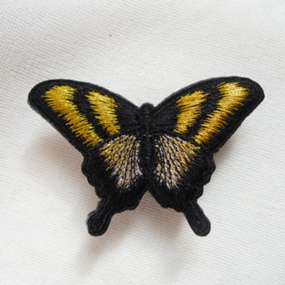 金銀黒の揚羽蝶刺繍帯留め 10枚目の画像