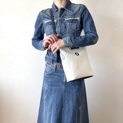 折り畳める☆斜めがけミニ2wayトート：オフホワイト×ブラック 10枚目の画像