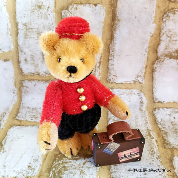 がらくたざっく★☆テディベア/14cm★☆旅行に行きたい！★赤のお洋服を着たポーター　BellBoy bear 5枚目の画像