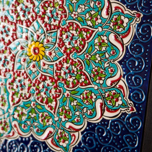タイルの魅力とアートの融合/トルコ・タイルアート絵画・額縁