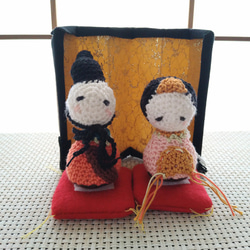 【送料無料】雛人形✿❀男雛・女雛❀✿おひなさま編みぐるみセット小　橙✕ピンク 1枚目の画像