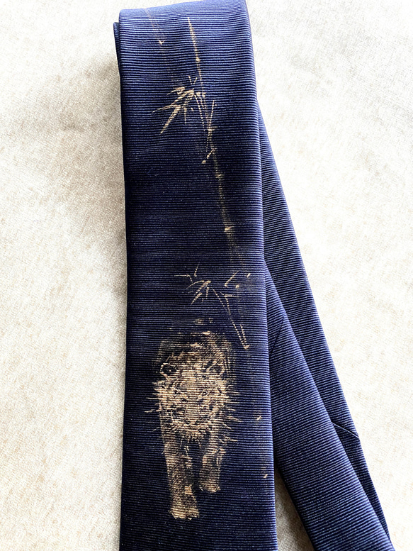 西陣織ネクタイ　手描き　『竹と虎』ネイビー 5枚目の画像
