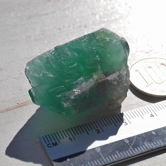 天然石 約30g最大幅約39mmダイアナマリア鉱山産フローライト結晶原石グリーン強蛍光[dmfl-220208-02] 6枚目の画像