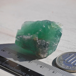 天然石 約30g最大幅約39mmダイアナマリア鉱山産フローライト結晶原石グリーン強蛍光[dmfl-220208-02] 7枚目の画像