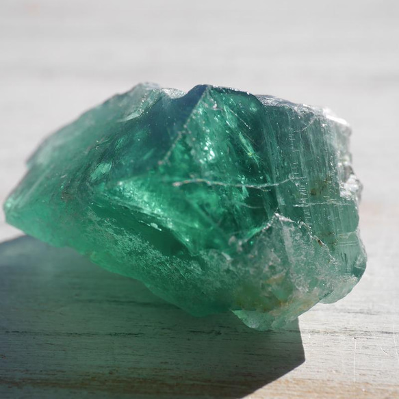 天然石 約30g最大幅約39mmダイアナマリア鉱山産フローライト結晶原石グリーン強蛍光[dmfl-220208-02] 19枚目の画像