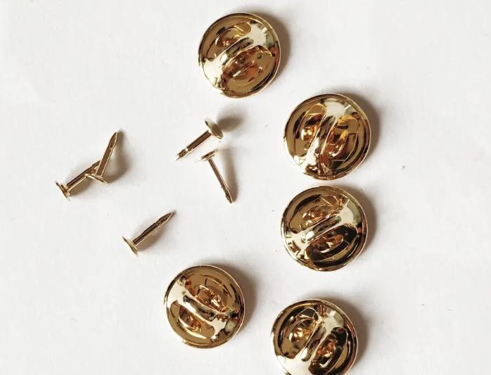 日本製 特注ピン（3.8mm 丸皿 7.5mm針）ゴールドカラー ピンブローチ