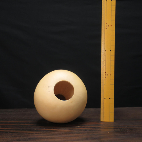 天然のひょうたんランプにLEDの台付きます ひょうたんランプ