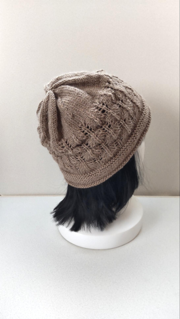 ウール100％　透かし模様　手編み帽子 2枚目の画像