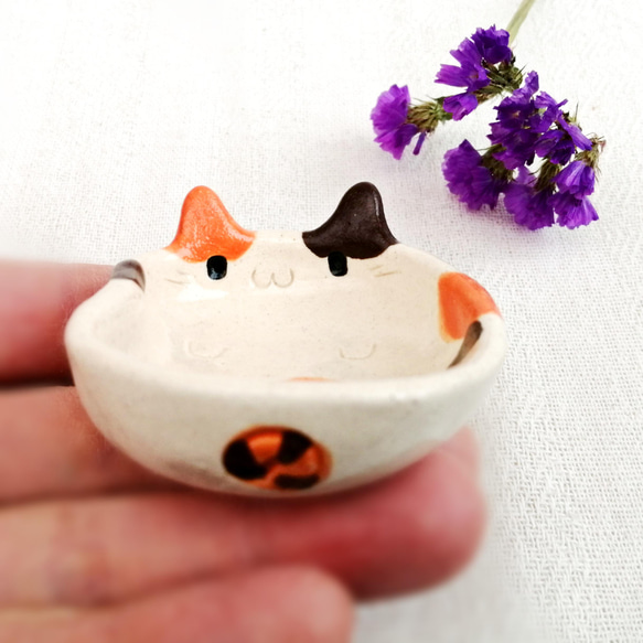 豆三毛猫皿　小さな陶器 3枚目の画像
