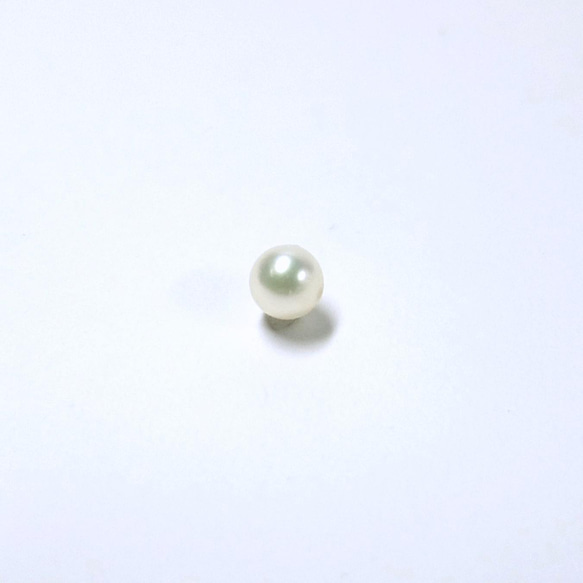 【高品質パール】4.0～4.5mm珠 アコヤ真珠ルース 1ピース　B652 3枚目の画像