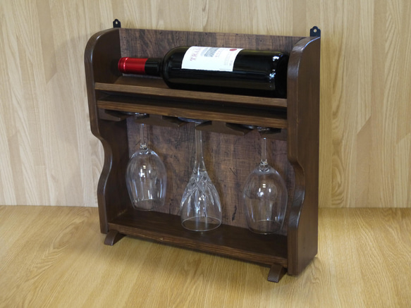 壁掛け式と卓上式の両タイプの ワインボトル＆グラス ラック 棚