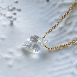 白水晶のダイヤコンケーブカットネックレス -Lucrezia- 6枚目の画像