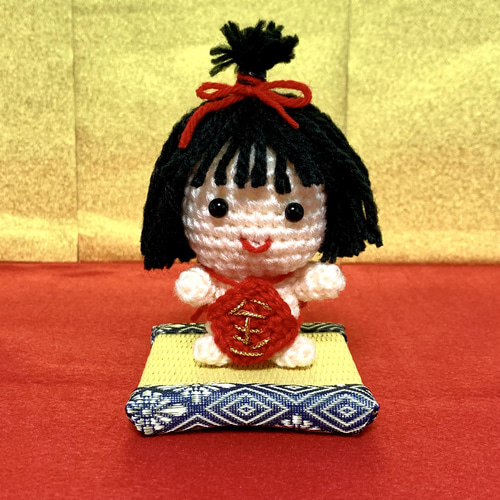 送料無料】【端午の節句】手編みの金太郎＊編みぐるみ飾り（飾り台付き