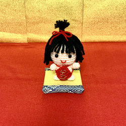 端午の節句金太郎　編みぐるみ(飾り台付き) 3枚目の画像