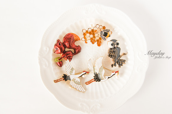 『スウィーティの蜂蜜と蜂のブローチ』 6枚目の画像