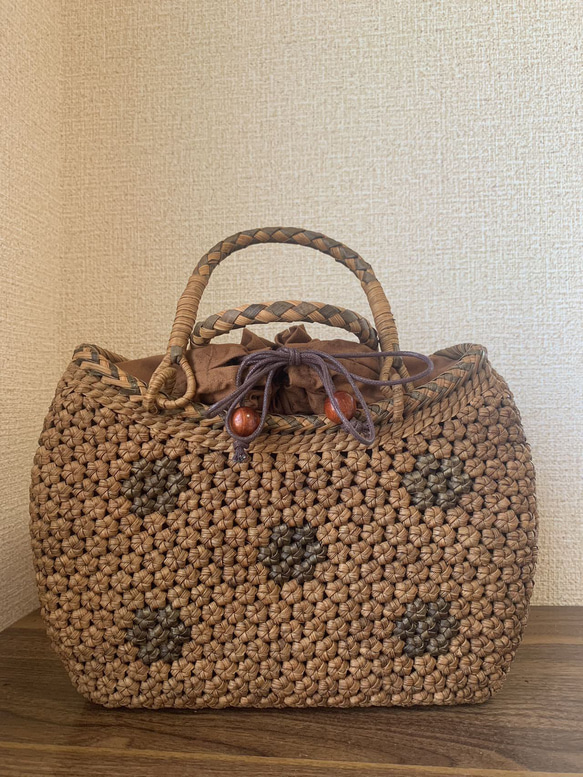 山葡萄 山葡萄籠バッグ 手作り 山葡萄かごバッグ 内布付き、小粒花編み