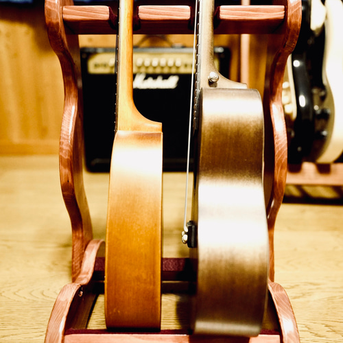 限定1台】手作り木工 木製ウクレレスタンド（ニス仕上げ） 2本掛け