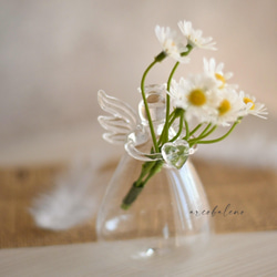 【花瓶セット】天使が抱えるカモミールの花束 3枚目の画像