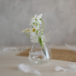 【花瓶セット】天使が抱えるカモミールの花束 5枚目の画像