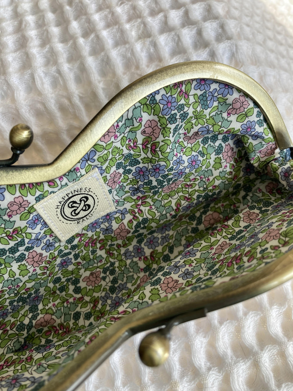 mina perhoneの刺繍の蝶が可愛い人気柄sky flowerを使ったメガネケースがま口＊ミナペルホネン×リバティ 4枚目の画像