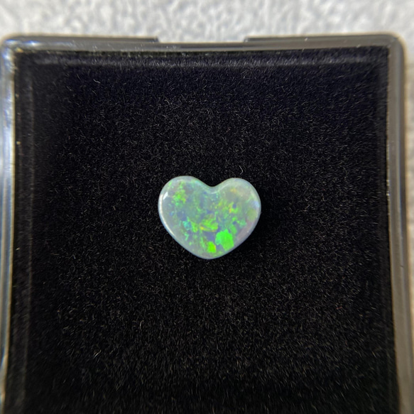 天然ブラックオパールルース1.15ct Lightning Ridge産原石から磨きました！ 4枚目の画像