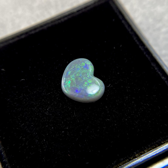 天然ブラックオパールルース1.15ct Lightning Ridge産原石から磨きました！ 11枚目の画像