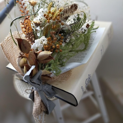 秋の山野草を束ねたナチュラルドライフラワースワッグ送料無料