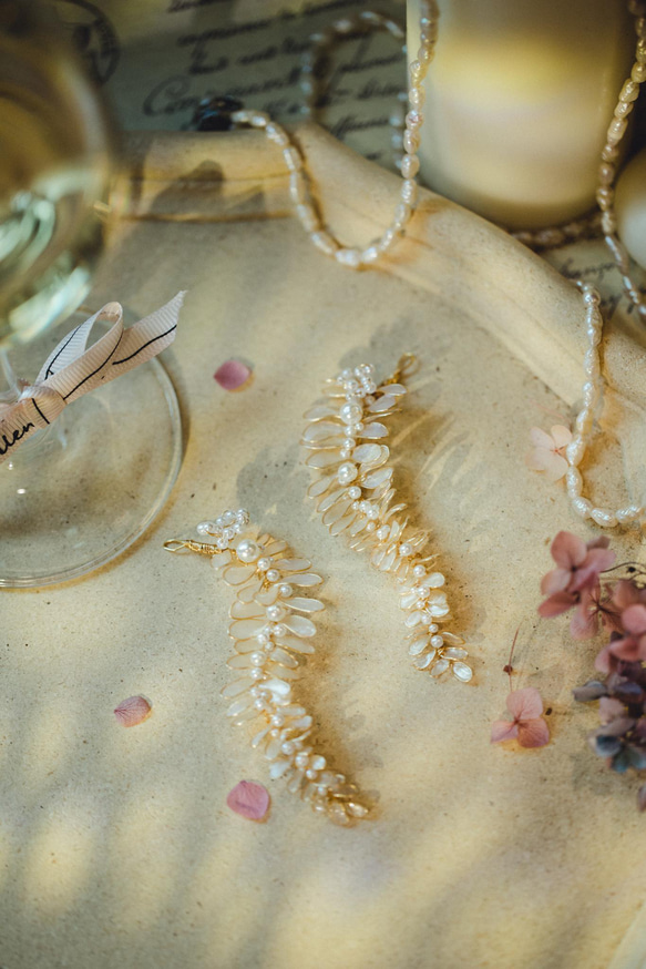 【花嫁】愛蔓延 百變款珍珠森林系水晶花新娘頭飾 第3張的照片