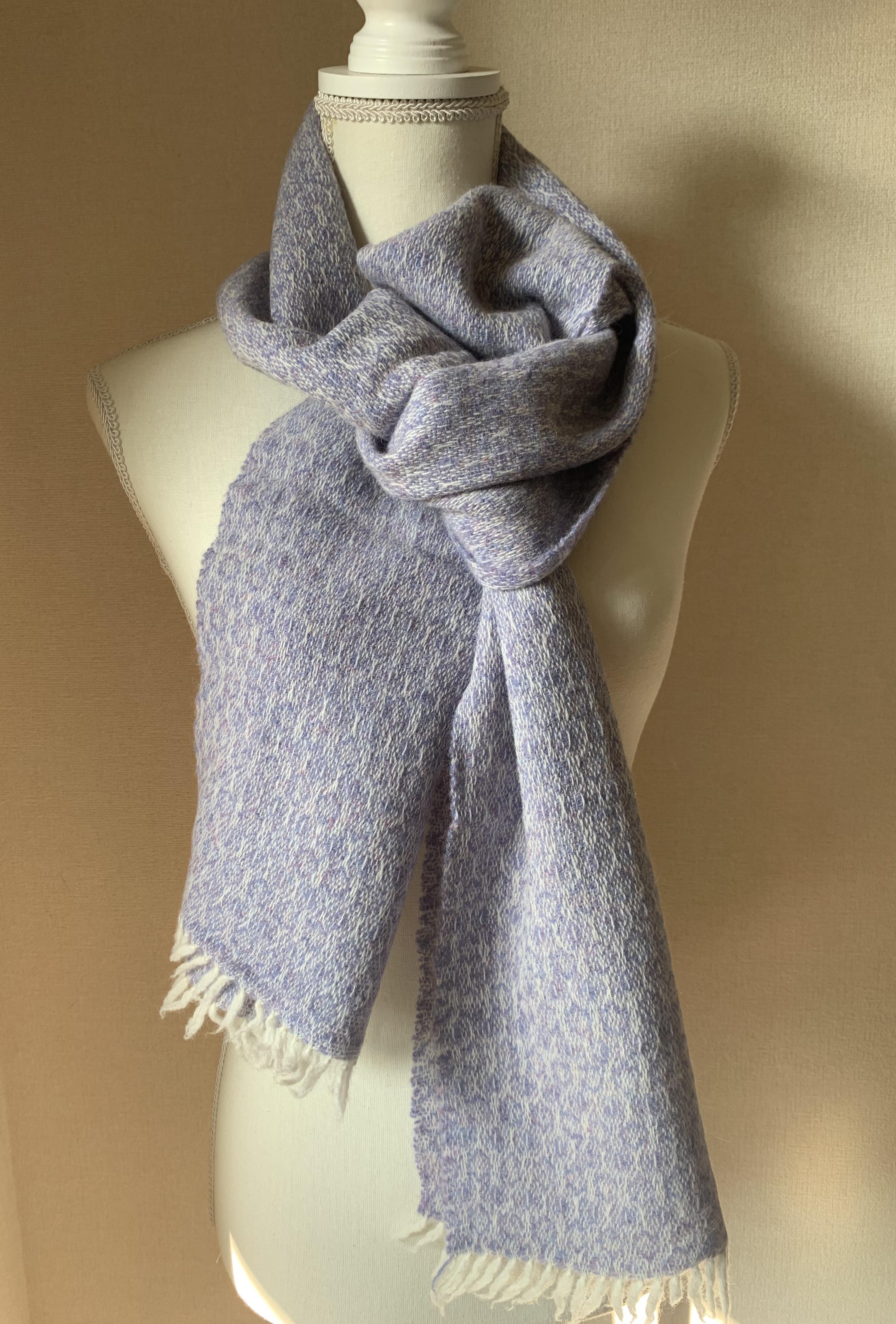 8枚綜絖柄　ふんわりラムウールマフラー 10,500円