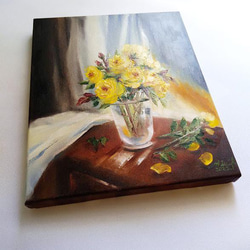 手描き。オリジナル作品。油絵。「窓際の黄色いバラ」 6枚目の画像