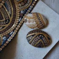 インド刺繍のポニーフックorブローチ＜サークルスパンコール＞ 4枚目の画像