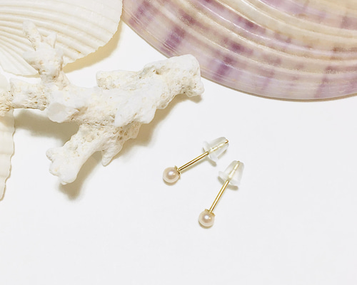 K18】淡水パールピアス ほんのりオレンジ色 ピアス（スタッド・一粒