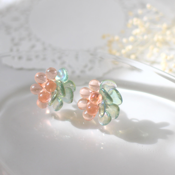 flower earrings (葉桜) 3枚目の画像
