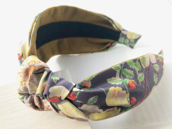 リバティの結びカチューシャ　  ドーセットローズ　グレー 3枚目の画像