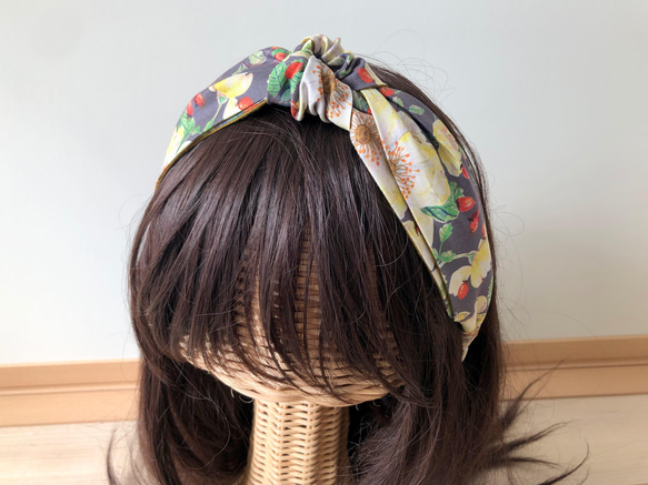 リバティの結びカチューシャ　  ドーセットローズ　グレー 5枚目の画像
