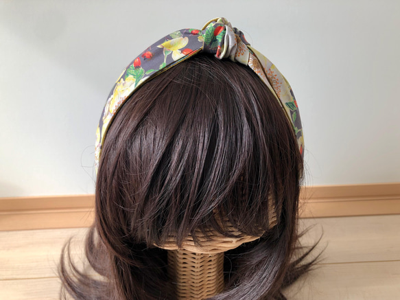 リバティの結びカチューシャ　  ドーセットローズ　グレー 6枚目の画像