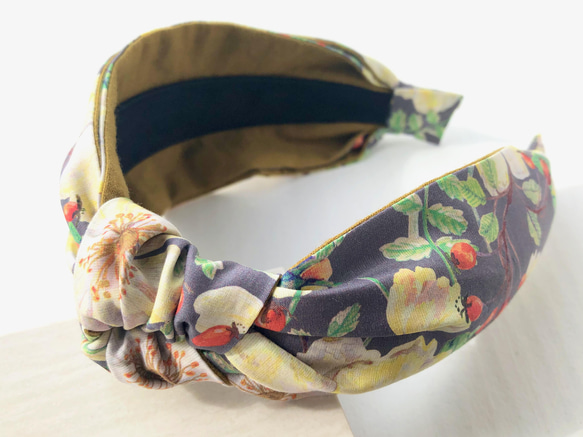 リバティの結びカチューシャ　  ドーセットローズ　グレー 1枚目の画像