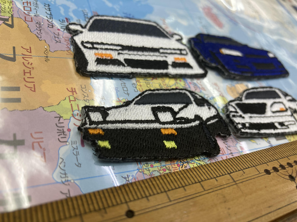 車の刺繍ワッペン【アイロン接着タイプ】 2枚目の画像