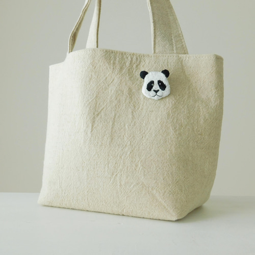 ★大人気商品★ パンダ 刺繍ブローチ【受注製作】 手刺繍小物＊宝珠 ブローチ その他