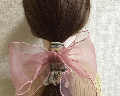 リボン　ポニーフック♡アンティークローズ♡ピンク♡ハンドメイド デカリボン インド刺繍 リボン ポニーフック ラップリボン リボン