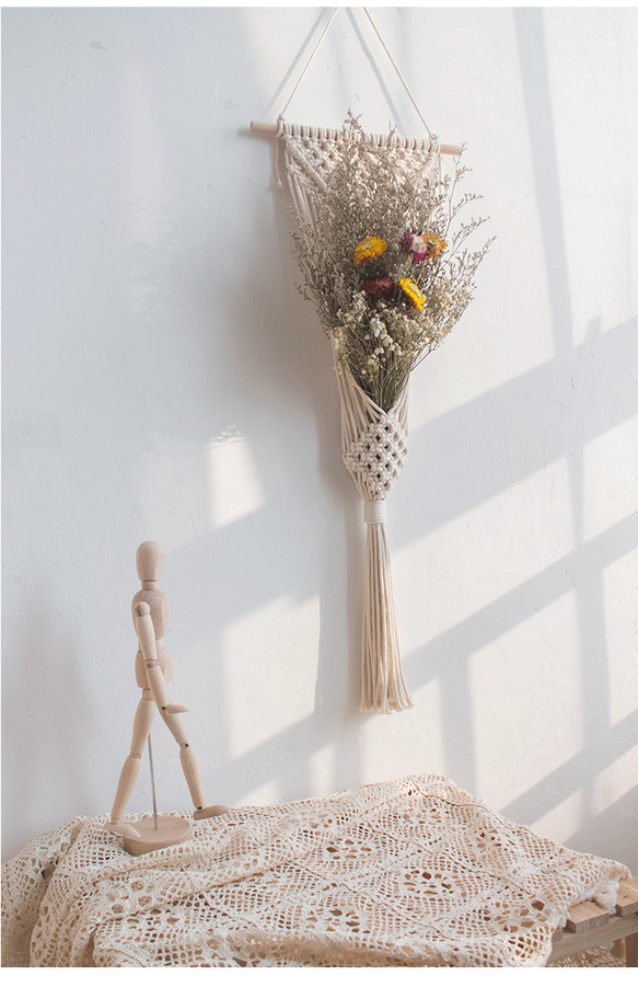 マクラメ編み　フラワーバスケット　タペストリー　Lサイズ　プラントハンガー　ドライフラワー　一輪挿し　花束　 4枚目の画像