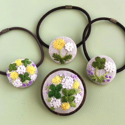 たんぽぽ刺繍 くるみボタンヘアゴム ヘアゴム tukuru-Risa