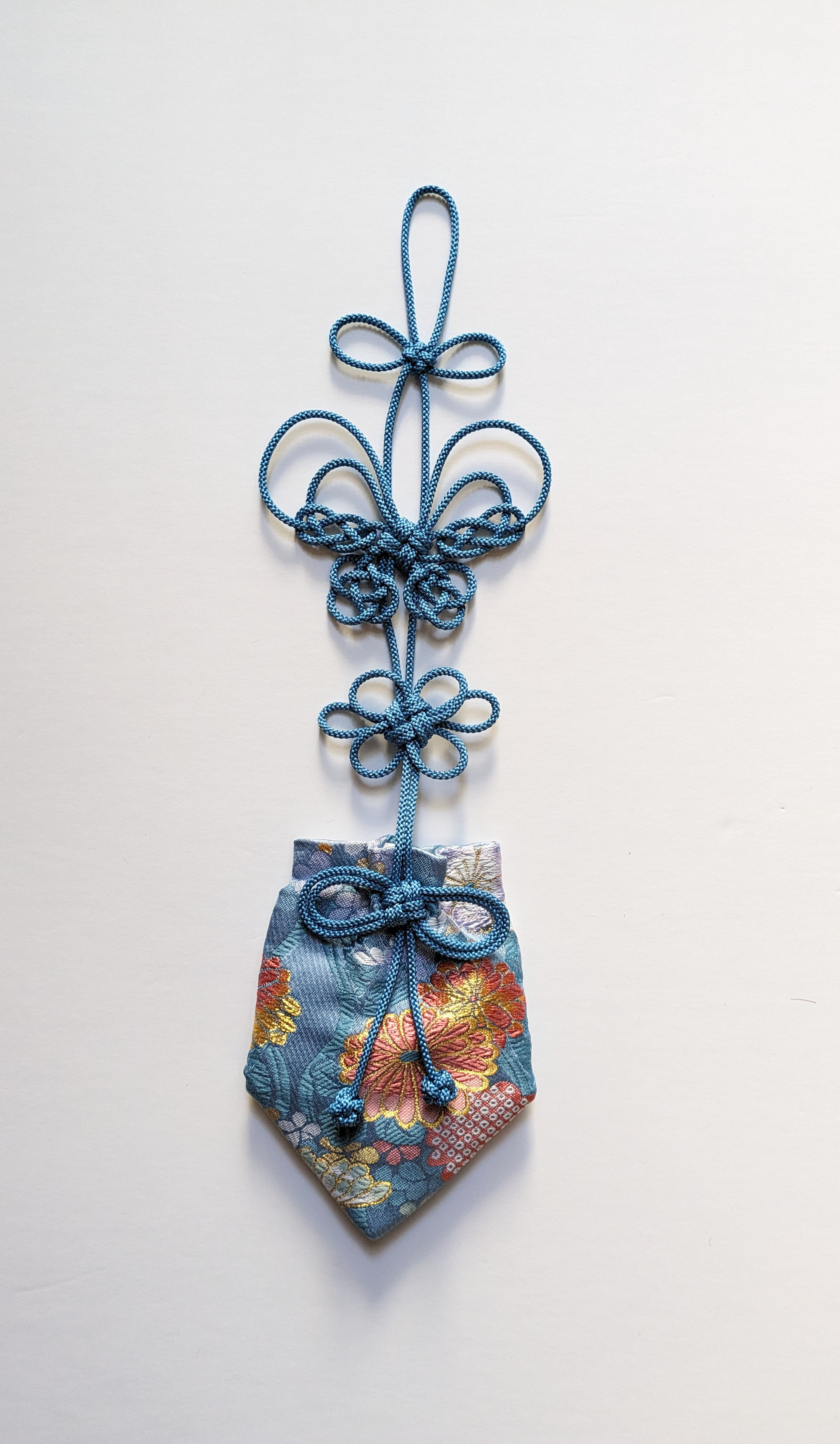 かりろく（掛け香)  青色　蝶　桜（wall-hanging incense bag)