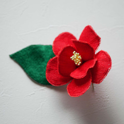 【立体刺繍】赤い椿　～冬の花～ 2枚目の画像